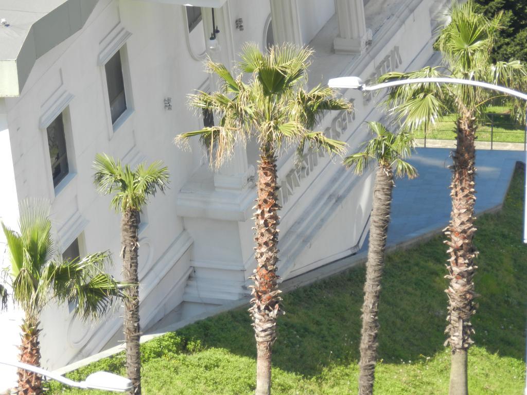 Apart Hotel Orbi Sea Towers Batumi Exterior foto